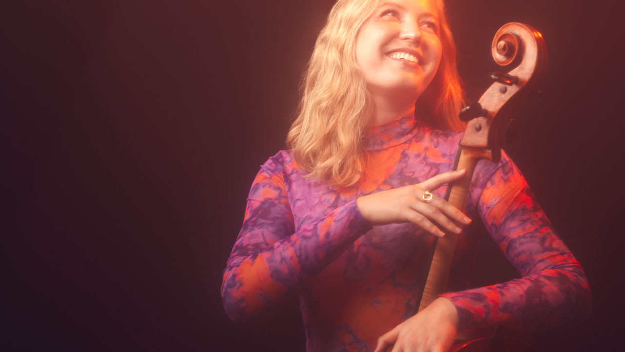 Anouchka Hack - Cello - © Clara Evens Anouchka Hack - Cello - © Clara Evens