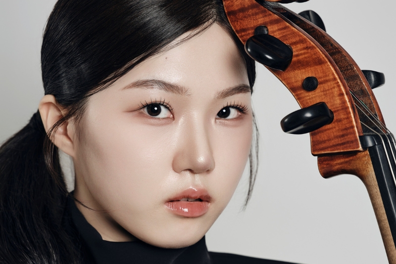 Viola Artist