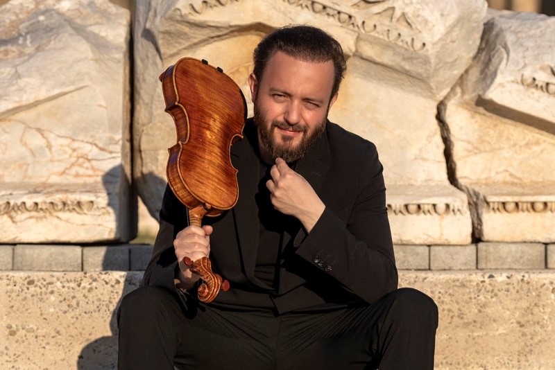 Viola Artist
