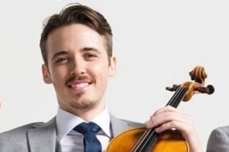 Violin Artist